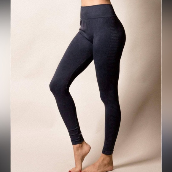 Electric Yoga by Stephanie Bohbot Black tummy control leggings size extra small - Picture 1 of 10